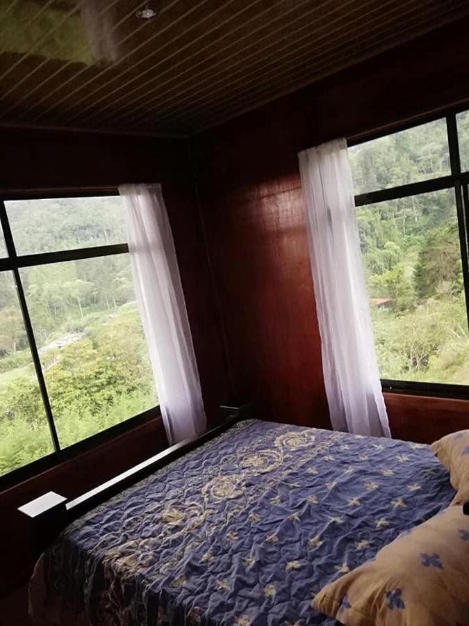Navarro Mountain Cartago Bagian luar foto